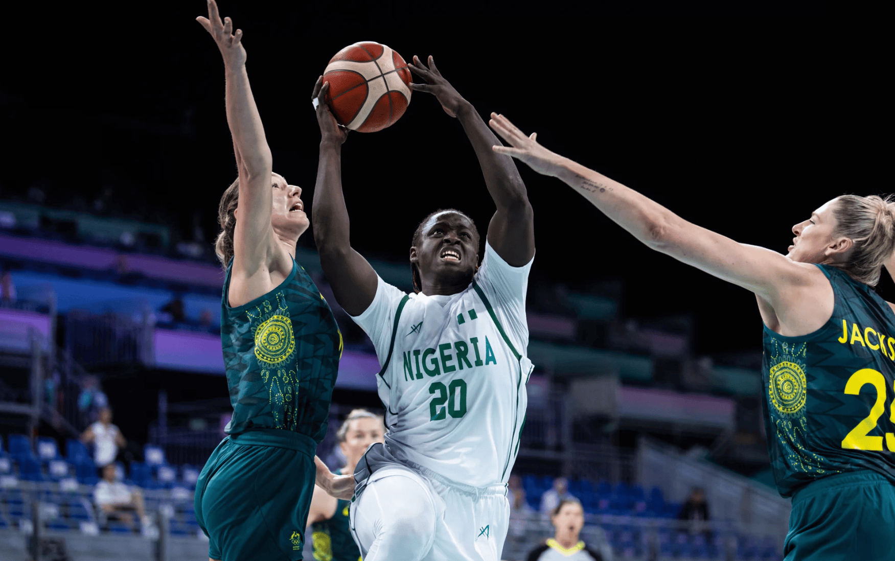 包含冷门频出！篮球战况跌宕起伏的词条