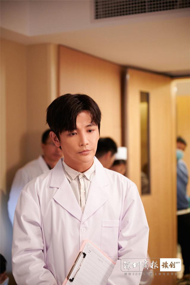 终极之夜!冰球冠军悬念即将揭晓 终极之夜!冰球冠军悬念即将揭晓