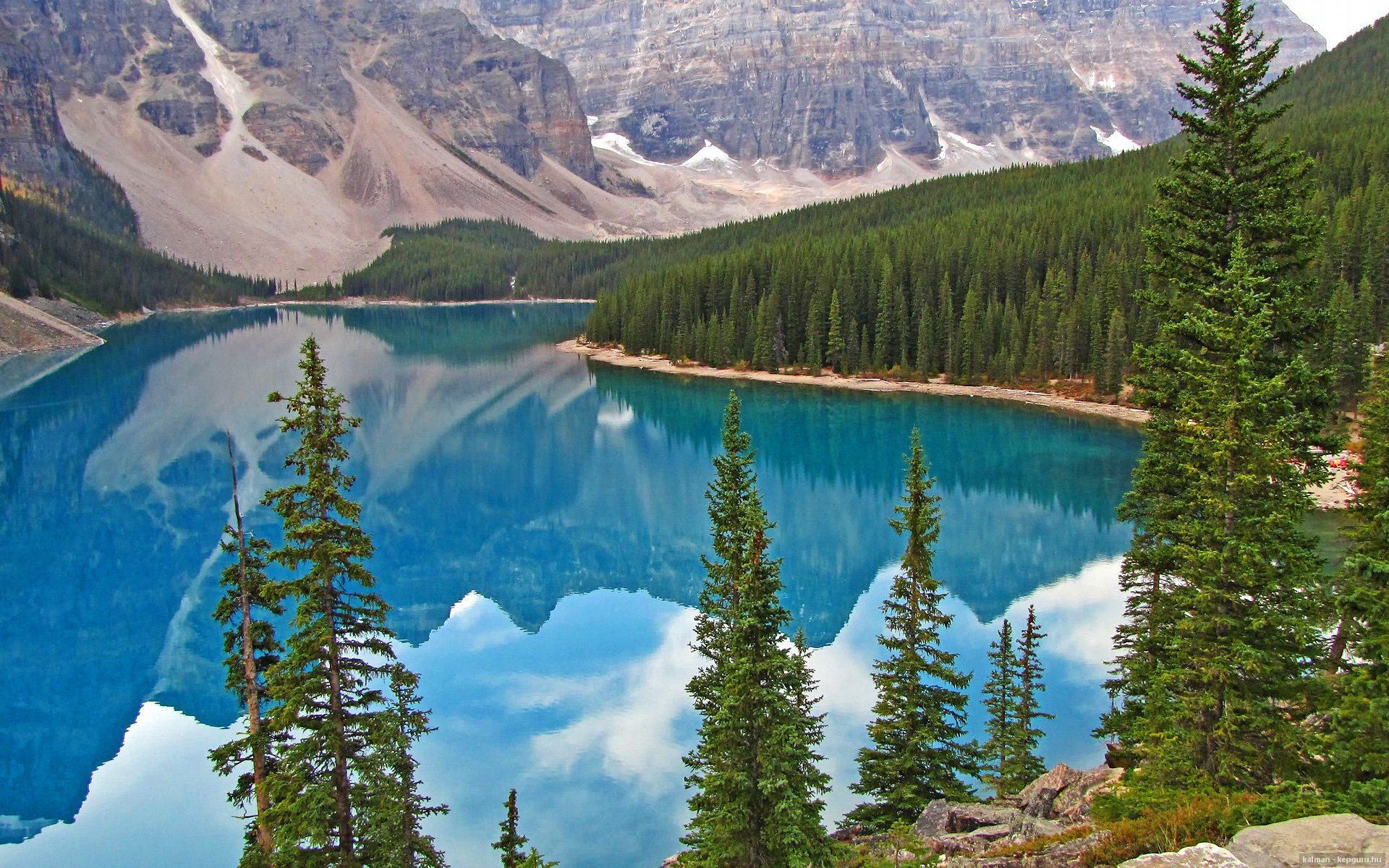 加勒比闪电撕裂德甲堡垒，当2026的王座写上劳塔罗之名