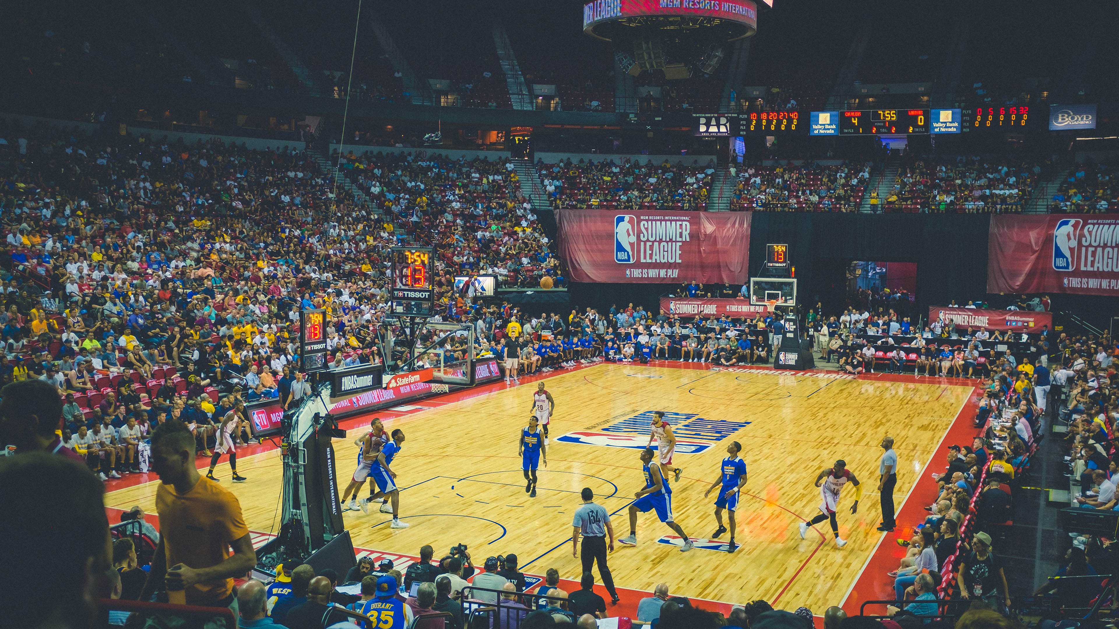 跨洋对决！广东队惊天逆转奇才，杰伦格林里程碑之夜成转折点