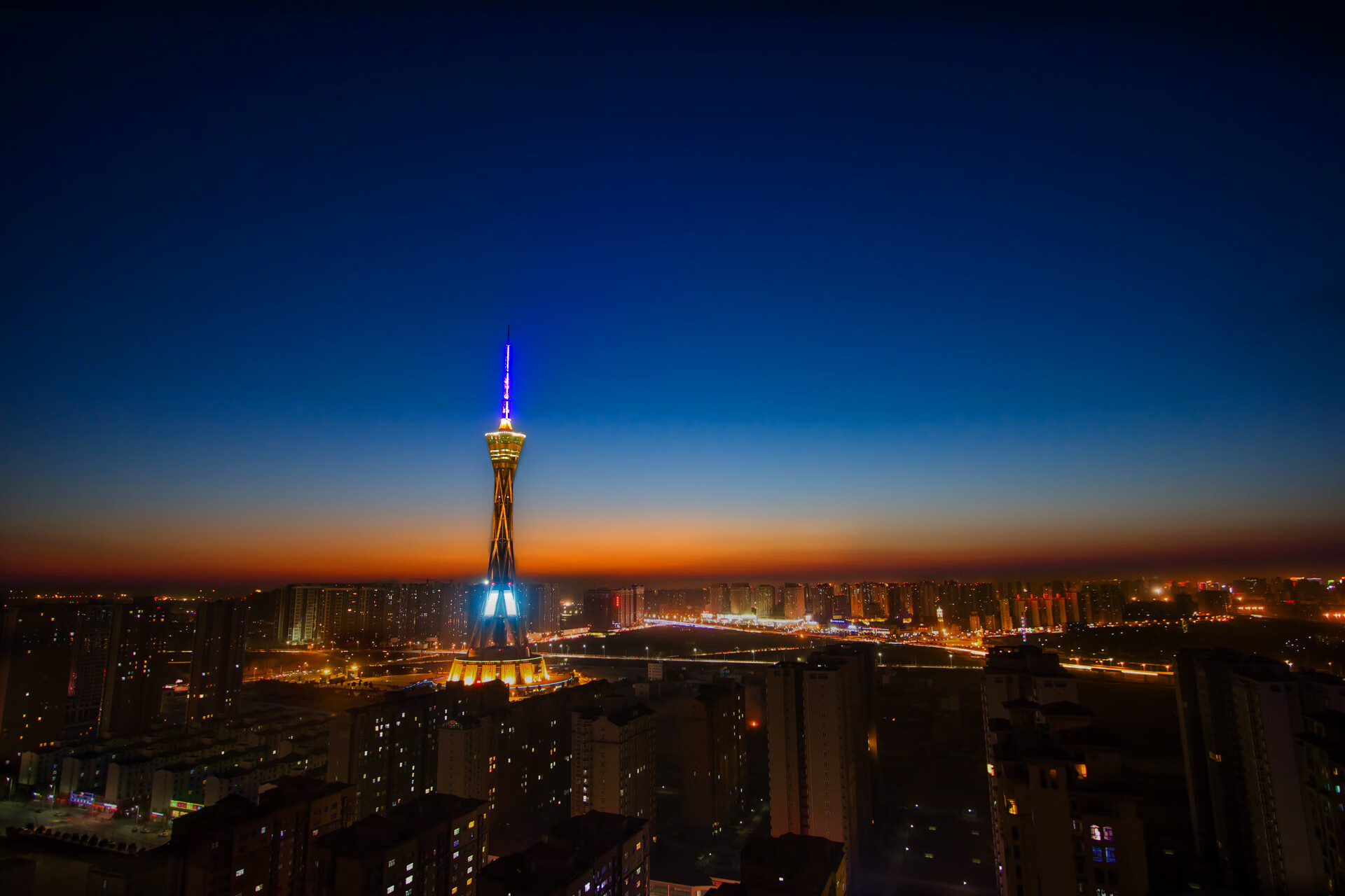 当贝林厄姆身披天蓝战袍,2026世界杯最疯狂逆转背后的孤胆英雄